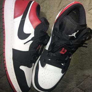 Jordan 1s Black Toes low